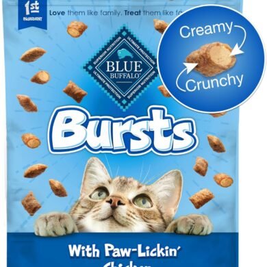 Blue Buffalo Bursts Crunchy & Creamy Cat Treats, Great for Training, Paw-Lickin' Chicken, 5-oz Bag