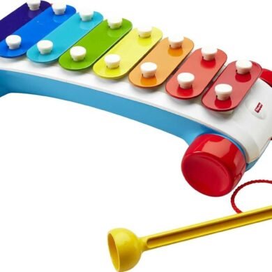 Fisher-Price Toddler Pull Toy, Classic Xylophone Pretend Musical Instrument with Mallet for Preschool Kids Ages 18+ Months